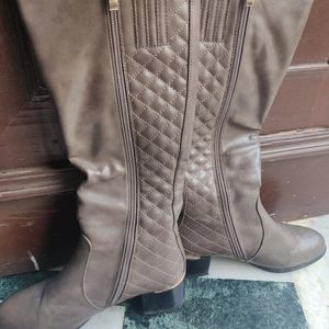 Leather boots